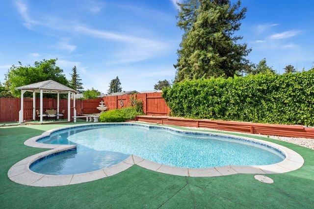 9243 Carla Way, Sacramento, CA 95826