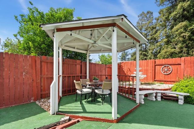 9243 Carla Way, Sacramento, CA 95826