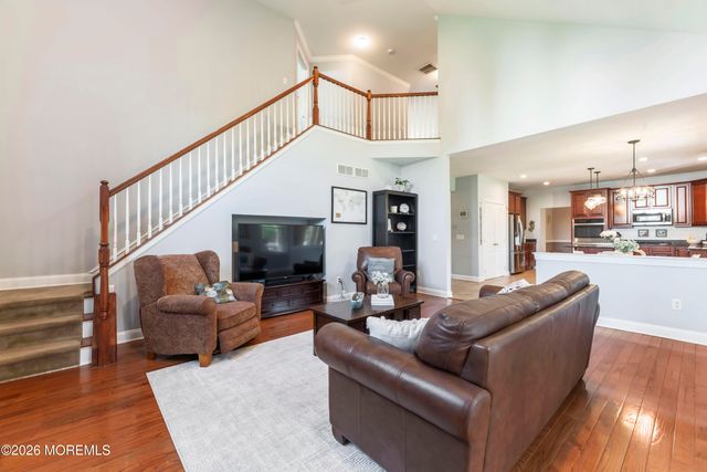 7 Green Springs Way, Freehold, NJ 07728