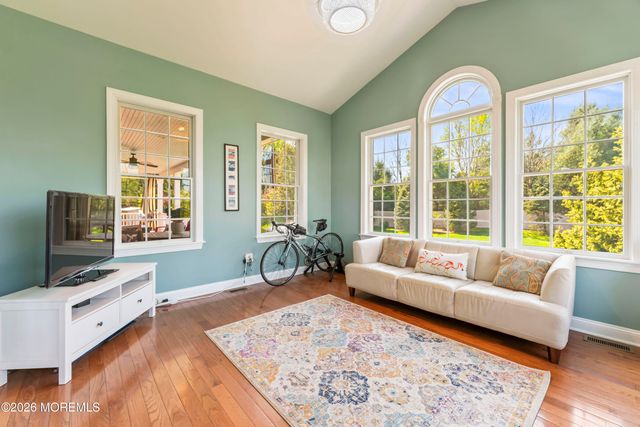 7 Green Springs Way, Freehold, NJ 07728