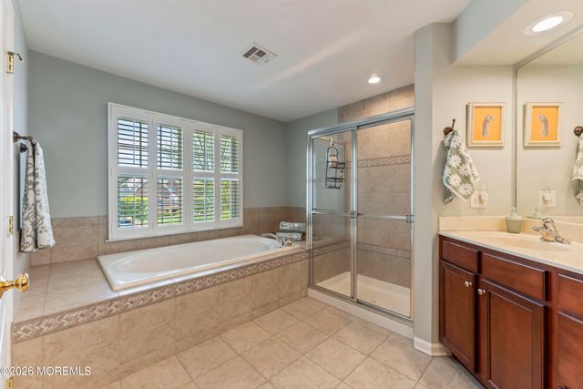 7 Green Springs Way, Freehold, NJ 07728