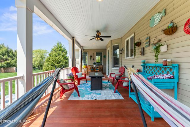 7 Green Springs Way, Freehold, NJ 07728