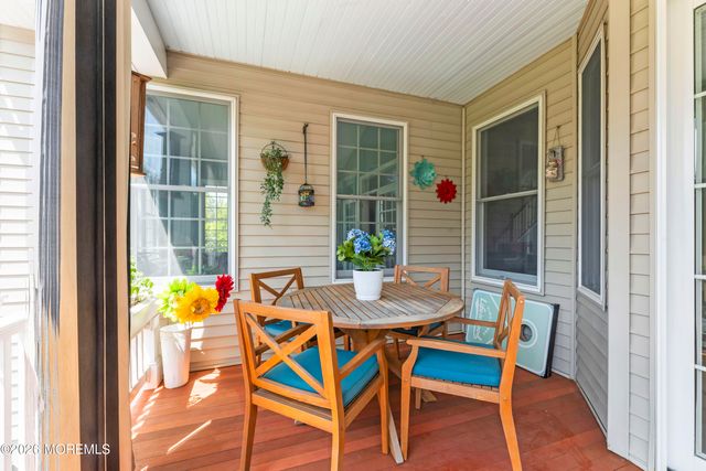 7 Green Springs Way, Freehold, NJ 07728