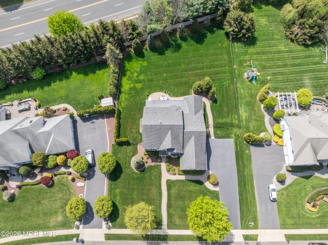 7 Green Springs Way, Freehold, NJ 07728
