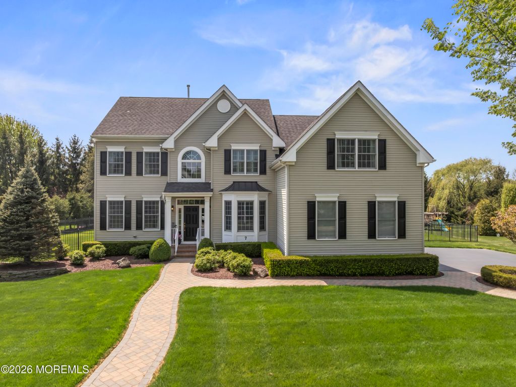 7 Green Springs Way, Freehold, NJ 07728