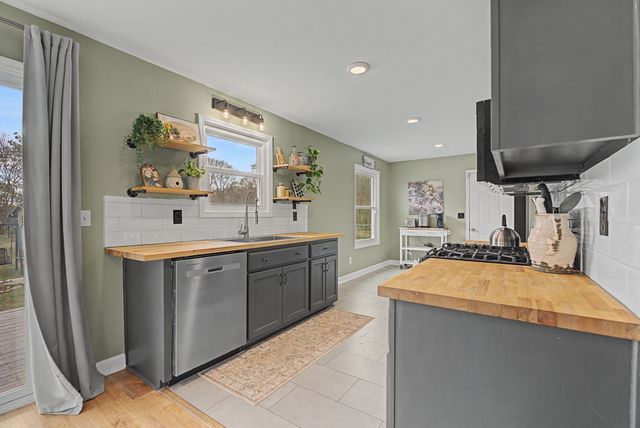 509 D V Circle, Spring Hill, TN 37174