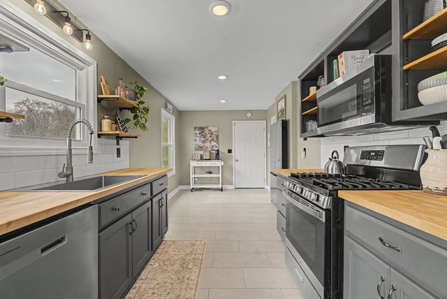 509 D V Circle, Spring Hill, TN 37174