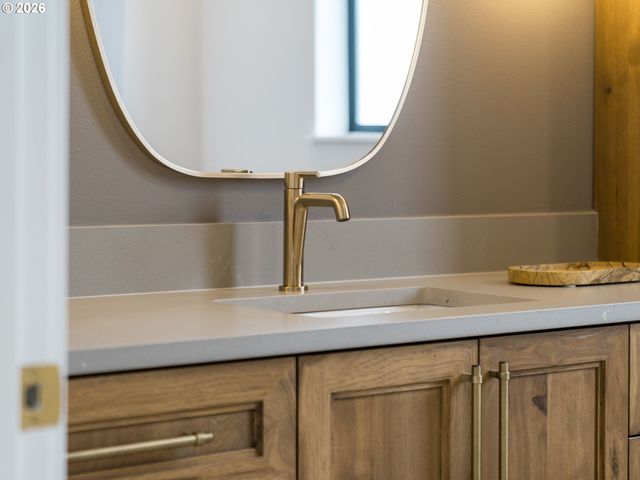 905 Nw 173RD Cir, Ridgefield, WA 98642