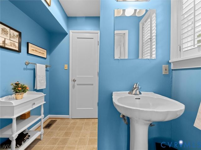 4403 S Ashlawn Dr, Richmond, VA 23221