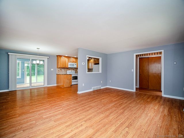 499 Village Street, North Branford, CT 06472