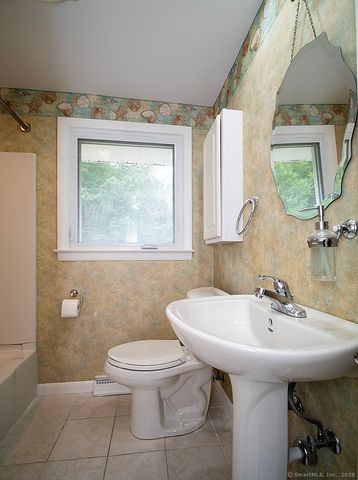 499 Village Street, North Branford, CT 06472