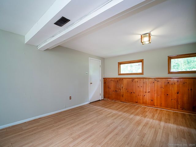 499 Village Street, North Branford, CT 06472