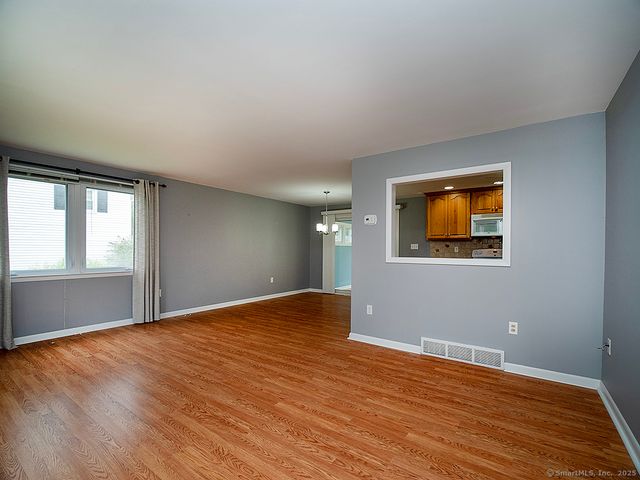 499 Village Street, North Branford, CT 06472