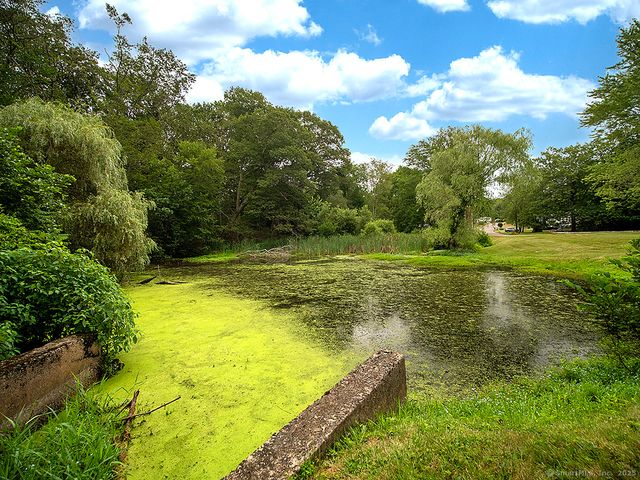 499 Village Street, North Branford, CT 06472
