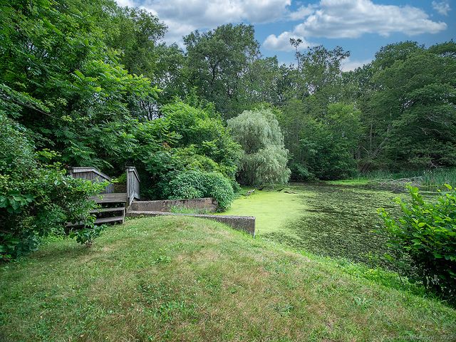499 Village Street, North Branford, CT 06472