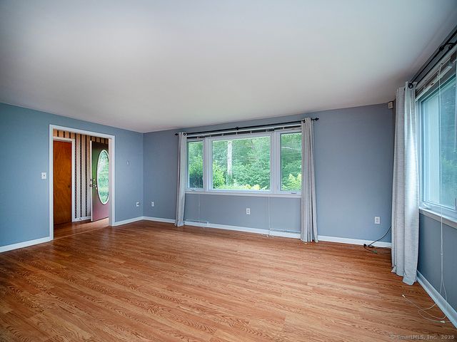 499 Village Street, North Branford, CT 06472