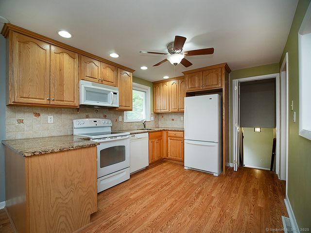 499 Village Street, North Branford, CT 06472