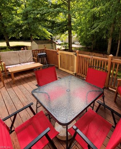 8077 Founders Mill WAY, Gloucester, VA 23061