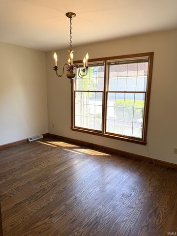 4611 Woods Tower Drive, Newburgh, IN 47630
