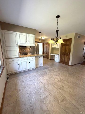 4611 Woods Tower Drive, Newburgh, IN 47630