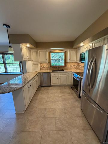 4611 Woods Tower Drive, Newburgh, IN 47630