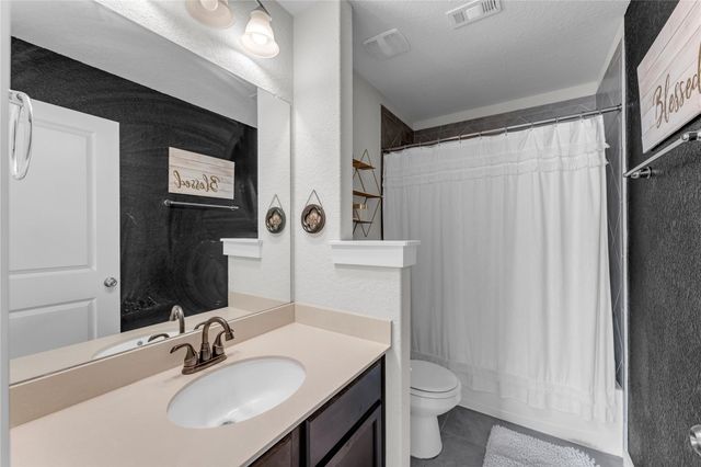 8002 Autumn Moor BND, Lago Vista, TX 78645