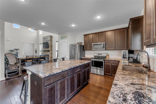 8002 Autumn Moor BND, Lago Vista, TX 78645
