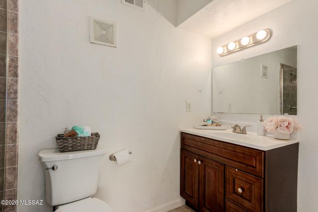 8450 E Old Spanish Trl Apt 117, Tucson, AZ 85710