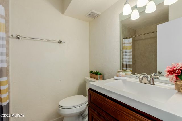 8450 E Old Spanish Trl Apt 117, Tucson, AZ 85710