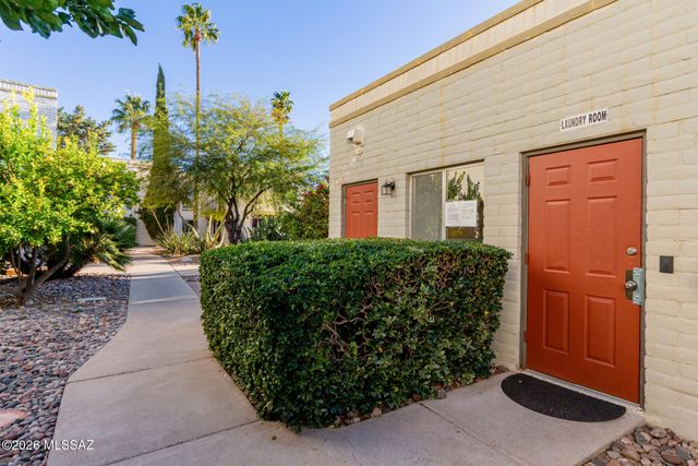 8450 E Old Spanish Trl Apt 117, Tucson, AZ 85710