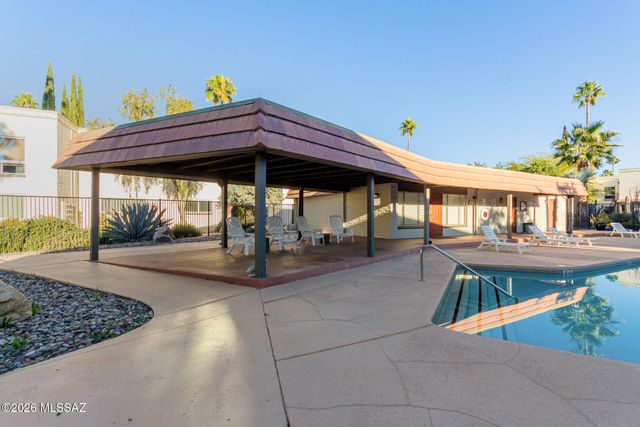 8450 E Old Spanish Trl Apt 117, Tucson, AZ 85710