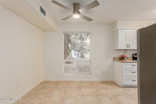 8450 E Old Spanish Trl Apt 117, Tucson, AZ 85710