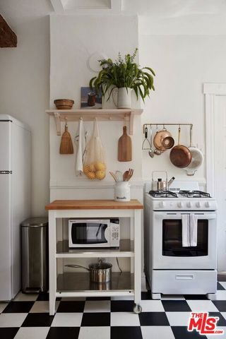 1247 N Hoover Street, Los Angeles, CA 90029