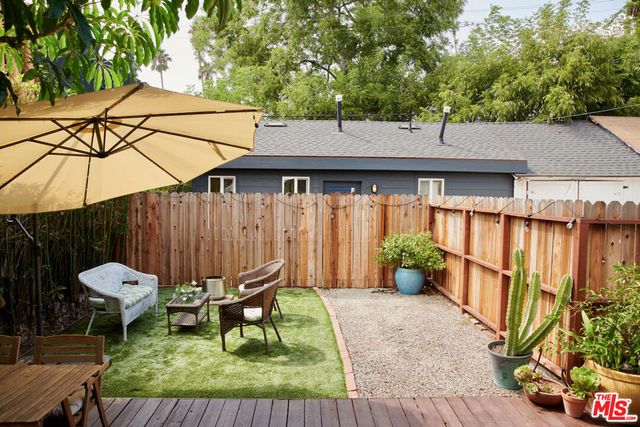 1247 N Hoover Street, Los Angeles, CA 90029