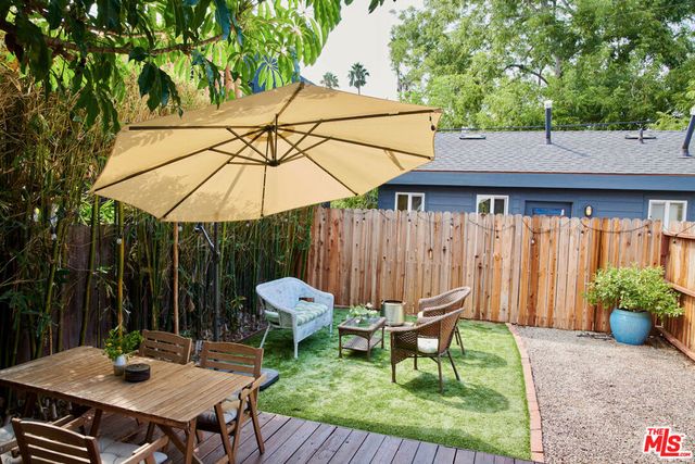 1247 N Hoover Street, Los Angeles, CA 90029