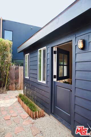 1247 N Hoover Street, Los Angeles, CA 90029