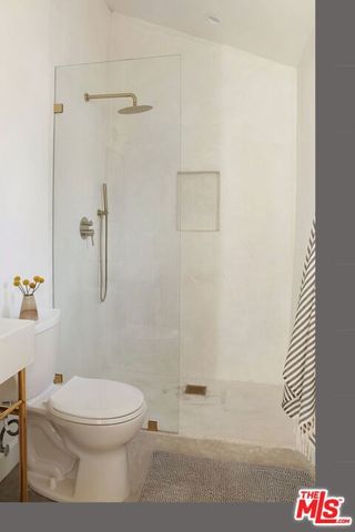 1247 N Hoover Street, Los Angeles, CA 90029