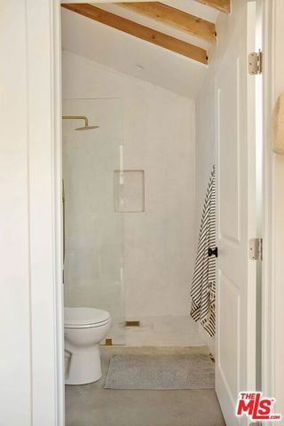 1247 N Hoover Street, Los Angeles, CA 90029