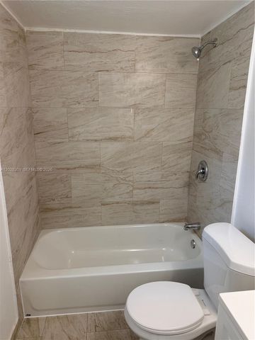 220 NW 16th Terrace 1, Miami, FL 33136