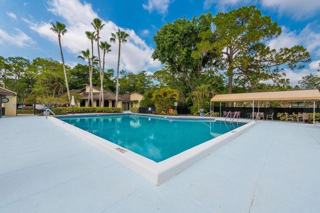 91 Rose Bay Court, Royal Palm Beach, FL 33411