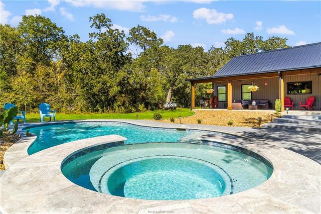 7196 South County Road 458, Normangee, TX 77871