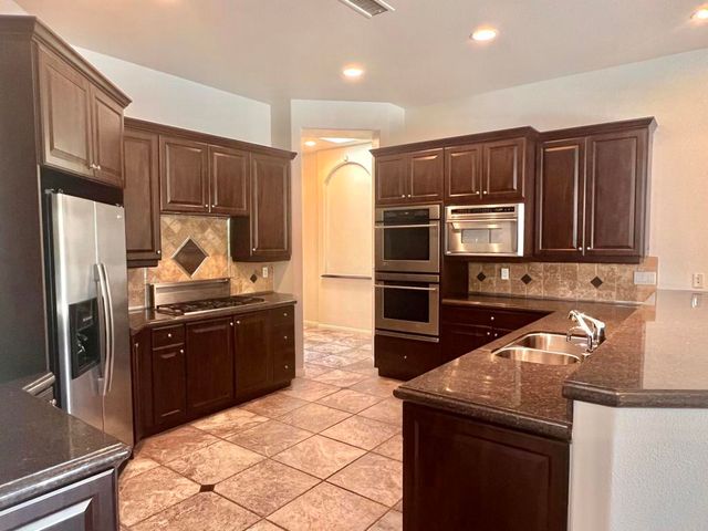 13 Lyon Road, Rancho Mirage, CA 92270