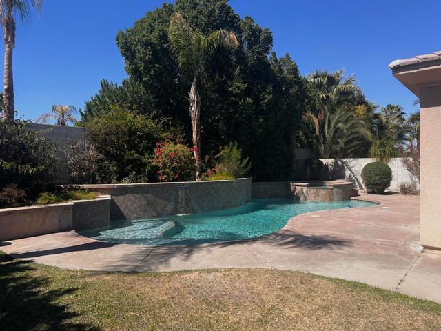 13 Lyon Road, Rancho Mirage, CA 92270