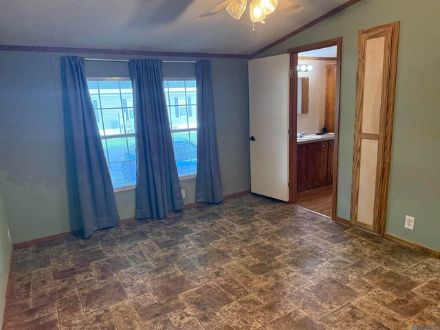 25880 Sawmill Rd, Plaquemine, LA 70764