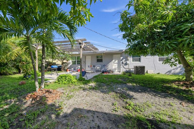 1209 W 26th Court, West Palm Beach, FL 33404