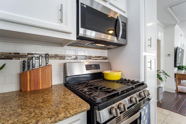 2116 Carter Street, Houston, TX 77008