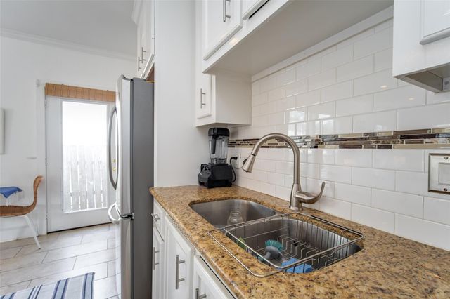 2116 Carter Street, Houston, TX 77008