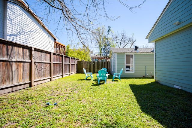 2116 Carter Street, Houston, TX 77008