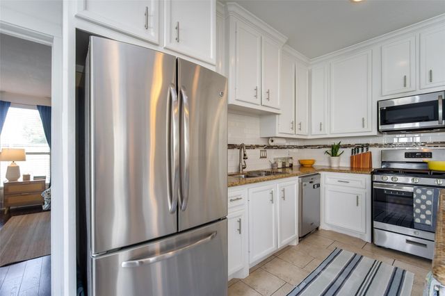 2116 Carter Street, Houston, TX 77008