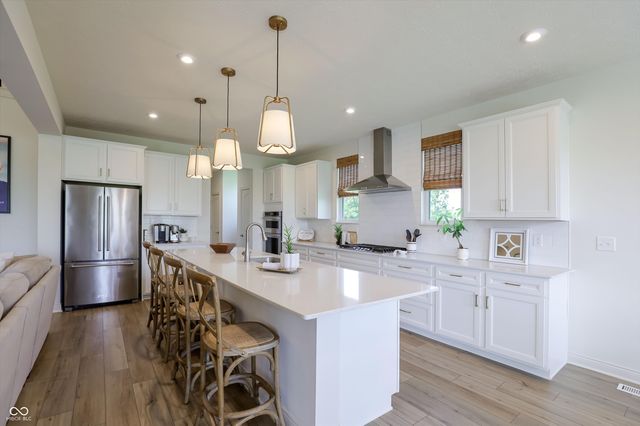 702 Whispering Oaks Drive, Carmel, IN 46032